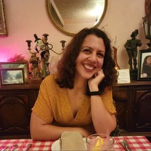 Meet your Posher, Yesmina